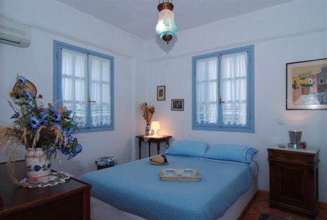Windmill Studios Livadi  Room photo